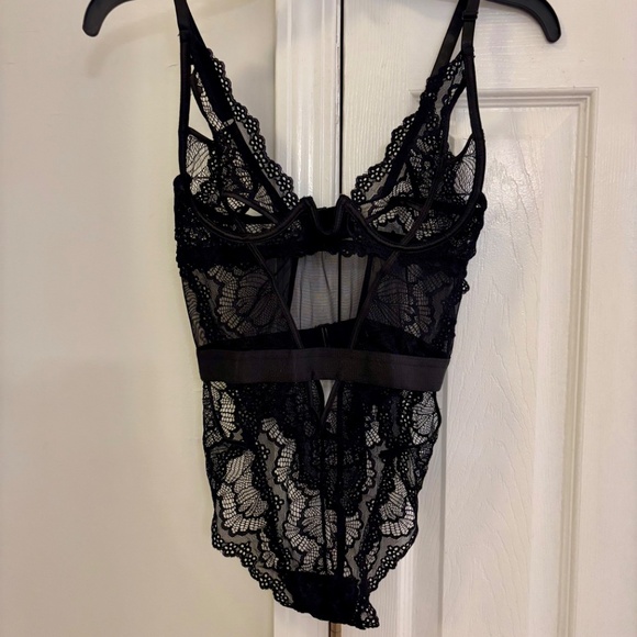 Women’s Lingerie - Picture 2 of 2